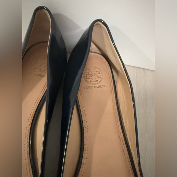 Tory Burch Midnight Flats with Gold Detail - Picture 5 of 12